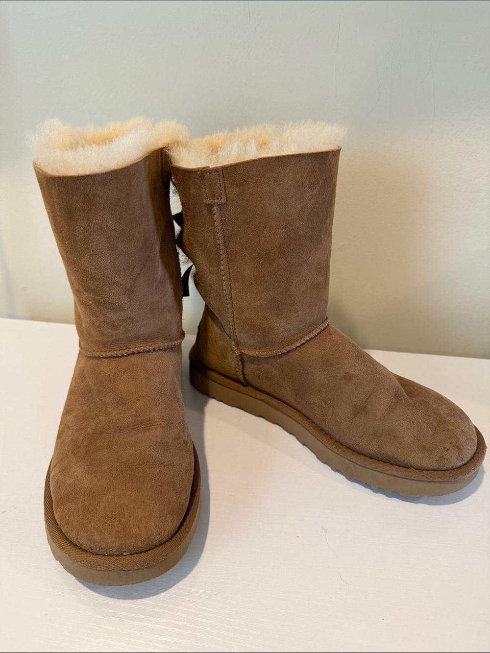 UGG Classic Short Suede Boots in Chestnut